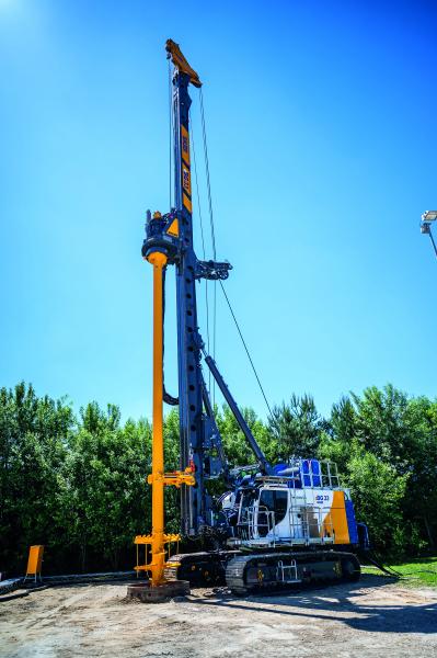 The new Bauer eBG 33 drilling rig
